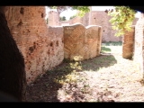 03120 ostia - regio i - insula ii - basilica (i,ii,3) - bli aus dem raum hinter der apsis auf der rechten seite ri aula del buon pastore (i,ii,4) - 09-2022.jpg